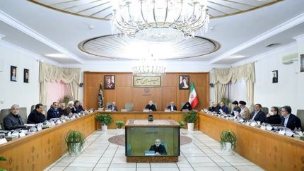 پزشکیان: وضعیت دریاچه ارومیه را جدی‌ترین چالش استاندار جدید آذربایجان‌غربی است