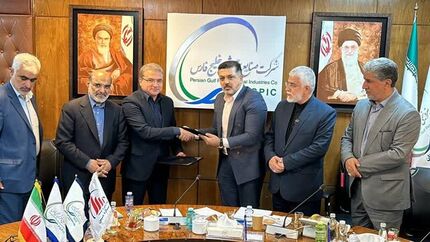 عقد قرارداد اجرایی پروژه پتروشیمی گلستان