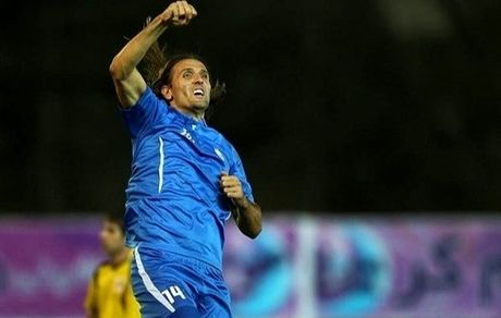 نشست خبری شاکی استقلال مقابل ساختمان فیفا