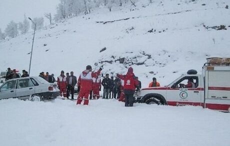 ۴ کشته و زخمی در آزادراه تهران-شمال / دلیل: ریزش بهمن