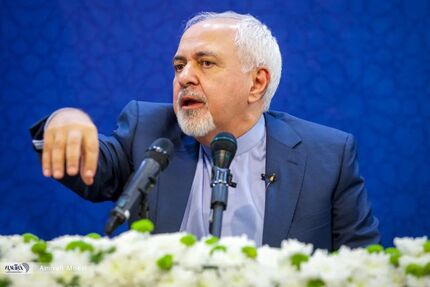 ظریف: رای ندادن رای دادن به اقلیت است / ایران را از نو خواهیم ساخت