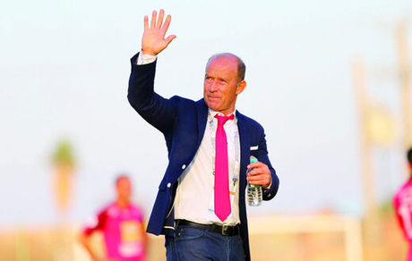 کالدرون و دستیارانش از ایران رفتند