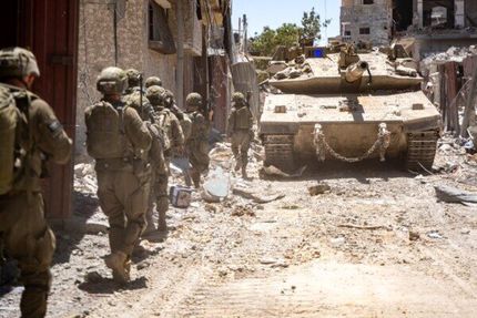 ادعای ترامپ: مکرون بزودی کنار خواهدرفت