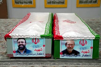 تصویری از تابوت علی لاریجانی و فرزندش در معراج شهدای تهران
