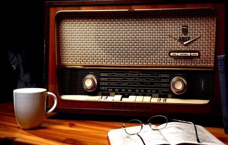 اعلام برنامه‌های رادیو برای هفته دفاع مقدس