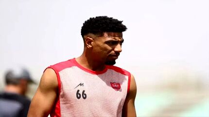 مدافع پرسپولیس، ایران را ترک کرد