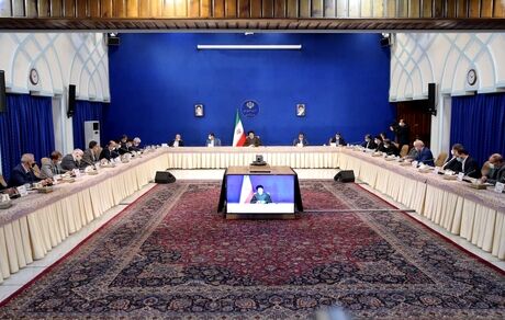 به بدهکاران بدحساب میدان ندهید؛ اسامی آن‌ها را منتشر و دستشان را قطع کنید