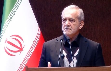 رئیس جمهور: در برق، آب ، نفت و بنزین مشکل داریم / به سادگی استاندار بدون مشکل پیدا نمی‌کردیم