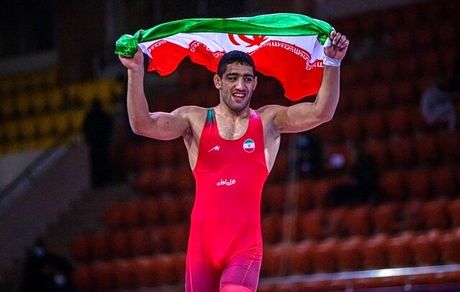 ناصر علیزاده قهرمان کشتی فرنگی آسیا شد