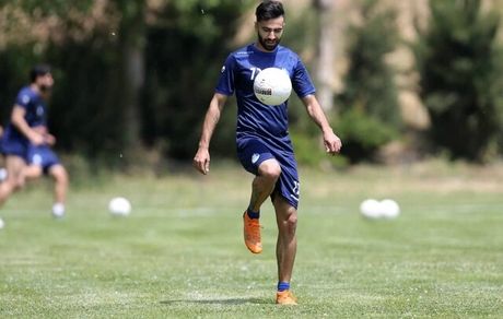 
مطهری ۴ هفته خانه‌نشین شد
