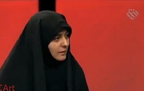 خانم مجری، حرف شاه را تکرار نکنید!
