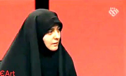 خانم مجری، حرف شاه را تکرار نکنید!
