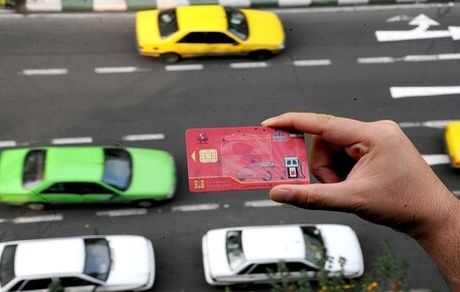 بنزین یارانه‌ای ۱۰۰ خودرو به کام ۷ نفر