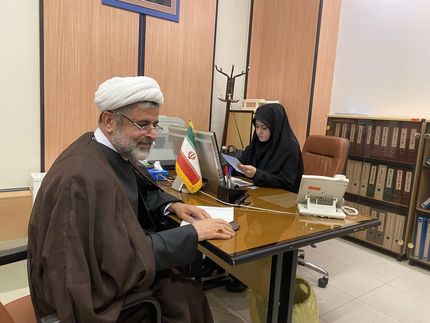 رییس جمهور برای انتخابات خبرگان ثبت نام کرد