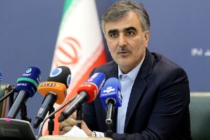 رئیس بانک مرکزی: باید با قوانین جدید، پول‌های نزد مردم را به اقتصاد بیاوریم