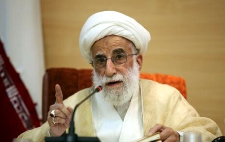آیت‌الله جنتی: وظیفه مسئولان است تا هرچه زودتر مشکلات مردم را حل کنند