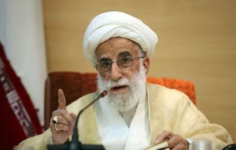 آیت‌الله جنتی: وظیفه مسئولان است تا هرچه زودتر مشکلات مردم را حل کنند