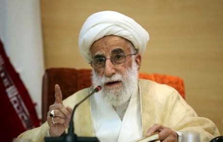 آیت‌الله جنتی: وظیفه مسئولان است تا هرچه زودتر مشکلات مردم را حل کنند