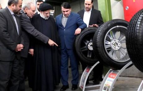 رئیس جمهور از اولین خط تولید تایر تک مرحله‌ای کشور بازدید کرد