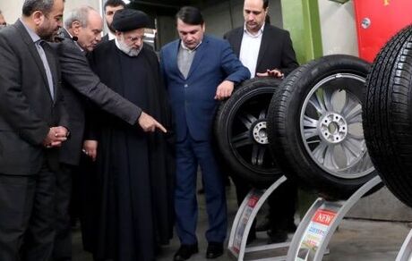 رئیس جمهور از اولین خط تولید تایر تک مرحله‌ای کشور بازدید کرد