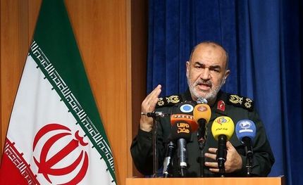 سرلشکر سلامی:مراسم دانش‌آموختگی دانشگاه‌های افسری، به عطر صمیمیت معطر بود