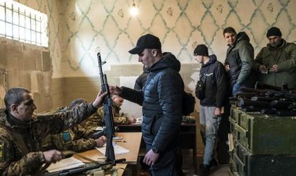 مجوز استفاده از سلاح برای اوکراینی‌ها صادر شد