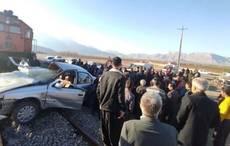 ۲ کشته در تصادف قطار با خودروی سمند در کرمانشاه