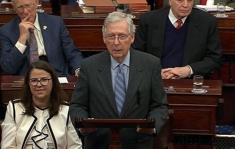 رای گیری سنا بی نتیجه ماند/ ترامپ باز هم قسر در رفت