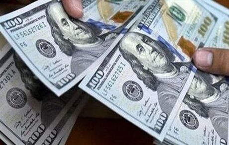دلار در بازار آزاد ارزان‌تر از صرافی‌های بانکی شد