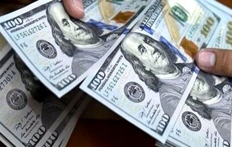 دلار در بازار آزاد ارزان‌تر از صرافی‌های بانکی شد