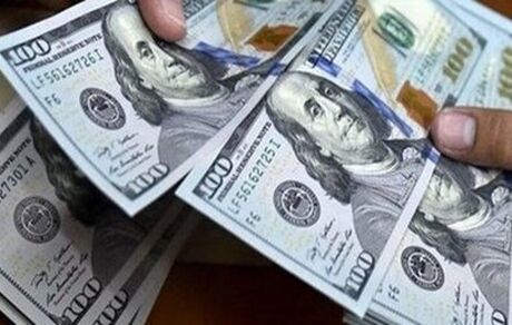 دلار در بازار آزاد ارزان‌تر از صرافی‌های بانکی شد