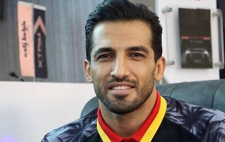 گل‌محمدی، وحید امیری را از فولاد کنار گذاشت