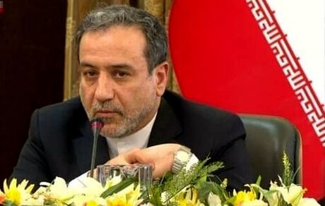 عراقچی : مسائل کلیدی در مذاکرات باقی مانده است/ اختلاف نظر درباره نحوه بازگشت طرفین به برجام