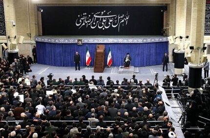 سپر پولادین اتحاد مردم و مسئولان و نیروهای مسلح نباید خدشه دار شود / از رئیس جمهور حمایت شود