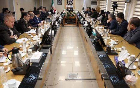 عارف: جمهوری اسلامی ایران پس از جنگ رمضان وارد مرحله جدیدی شده است