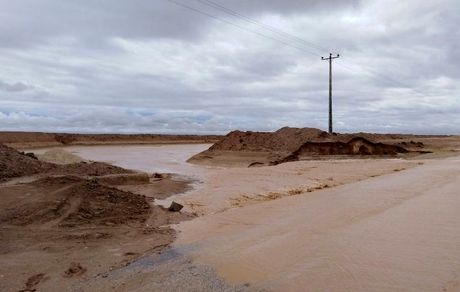 سیل جاده دیهوک به کرمان را بست