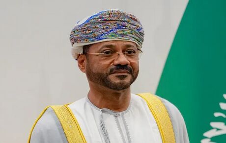 تاکید عمان بر باز بودن تنگه هرمز