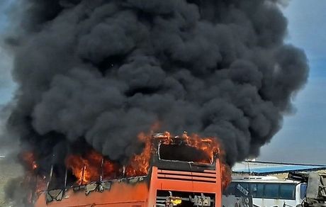اتوبوس سربازان ارتش آتش گرفت
