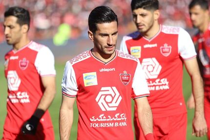 شیری: کیفیت چمن ورزشگاه آزادی افتضاح بود