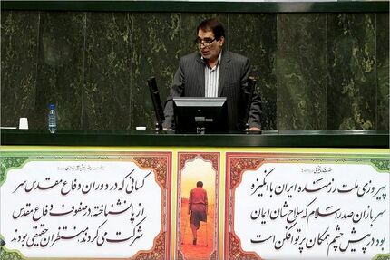 مواضع روحانی در طراز رئیس‌جمهور نیست/ دولت از ذخایر ارزی خبر ندارد