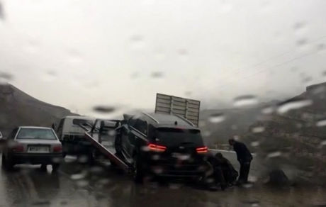 علت سر خوردن خودرو‌ها در جاده چالوس اعلام شد