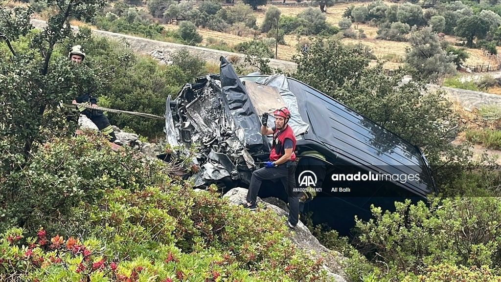 تصادف شدید ابراهیم تاتلیس خواننده مشهور ترکیه