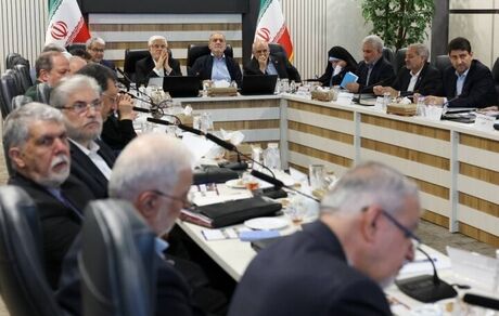 عراقچی در جلسه هیات دولت گزارش سفر به نیویورک را ارائه داد / نیمه اول آبان، تاریخ پیشنهادی برای برگزاری انتخابات شوراهاست