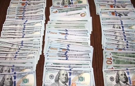 ٨ میلیارد دلار ارز ۴٢٠٠ تومانی به کالاهای اساسی و دارو اختصاص یافت