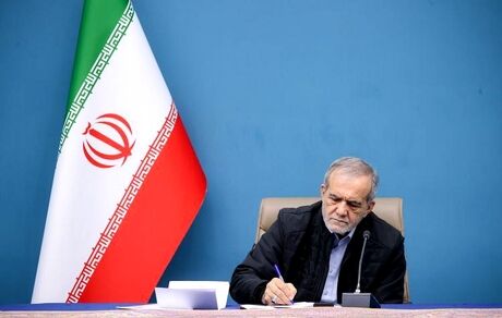 پیام روز خبرنگاری رئیس جمهور: خبرنگار، فرمانده خط مقدم دفاع از حقیقت است