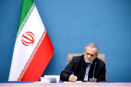 پیام روز خبرنگاری رئیس جمهور: خبرنگار، فرمانده خط مقدم دفاع از حقیقت است