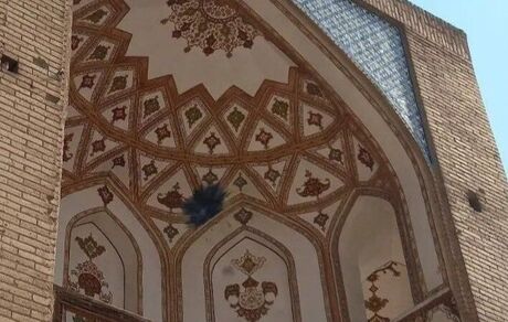 آثار برخورد نارنجک به پل خواجو مرمت شد