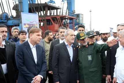 بازدید رئیس جمهور از مجموعه صنعتی شهید محلاتی بوشهر 