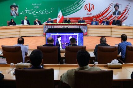 عراقچی: مسیر جدید عبور از تنگه هرمز بعد از جمع‌بندی مشخص خواهدشد / سهم ایران از دریای خزر در کنوانسیون مطرح نیست