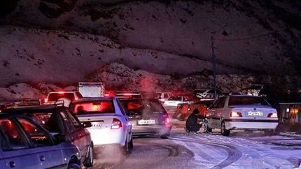برف، جاده چالوس و آزادراه تهران شمال را بست